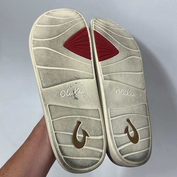 Olukai Women’s Pihapiha Gold sandal slides size 11 - Picture 5 of 7